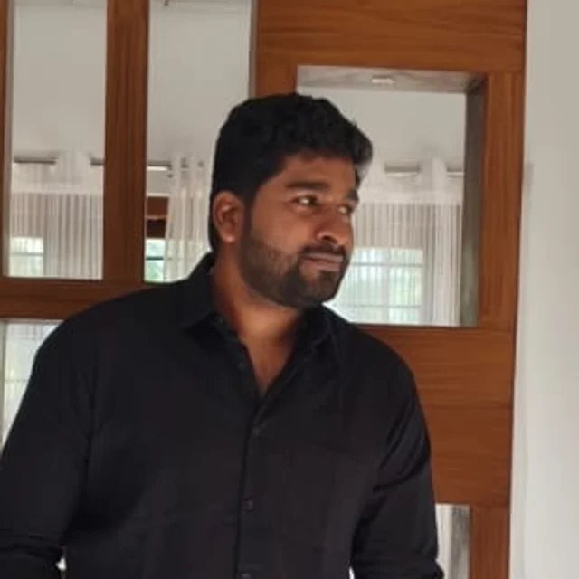Balaji Ragupathi, Co-Founder & CEO of KingpinWeb.codes